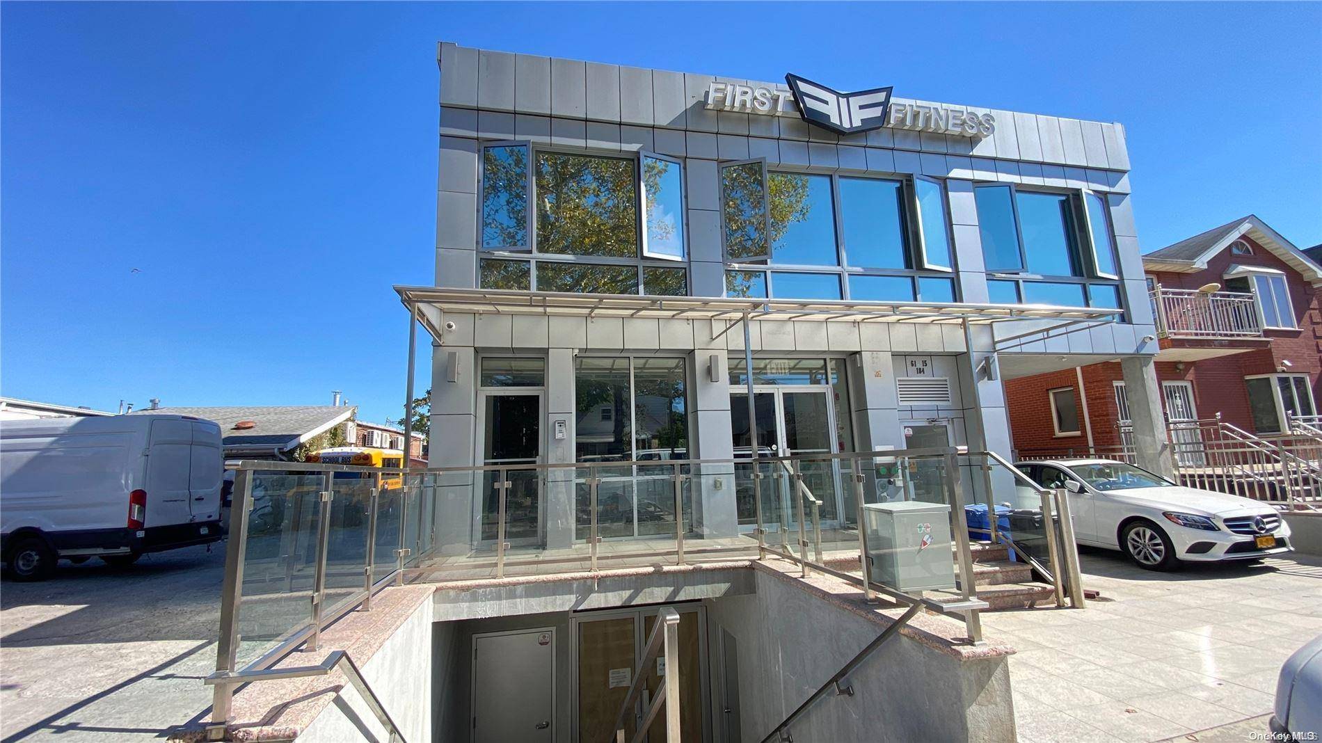 Fresh Meadows, NY 11365,61-15 184th ST