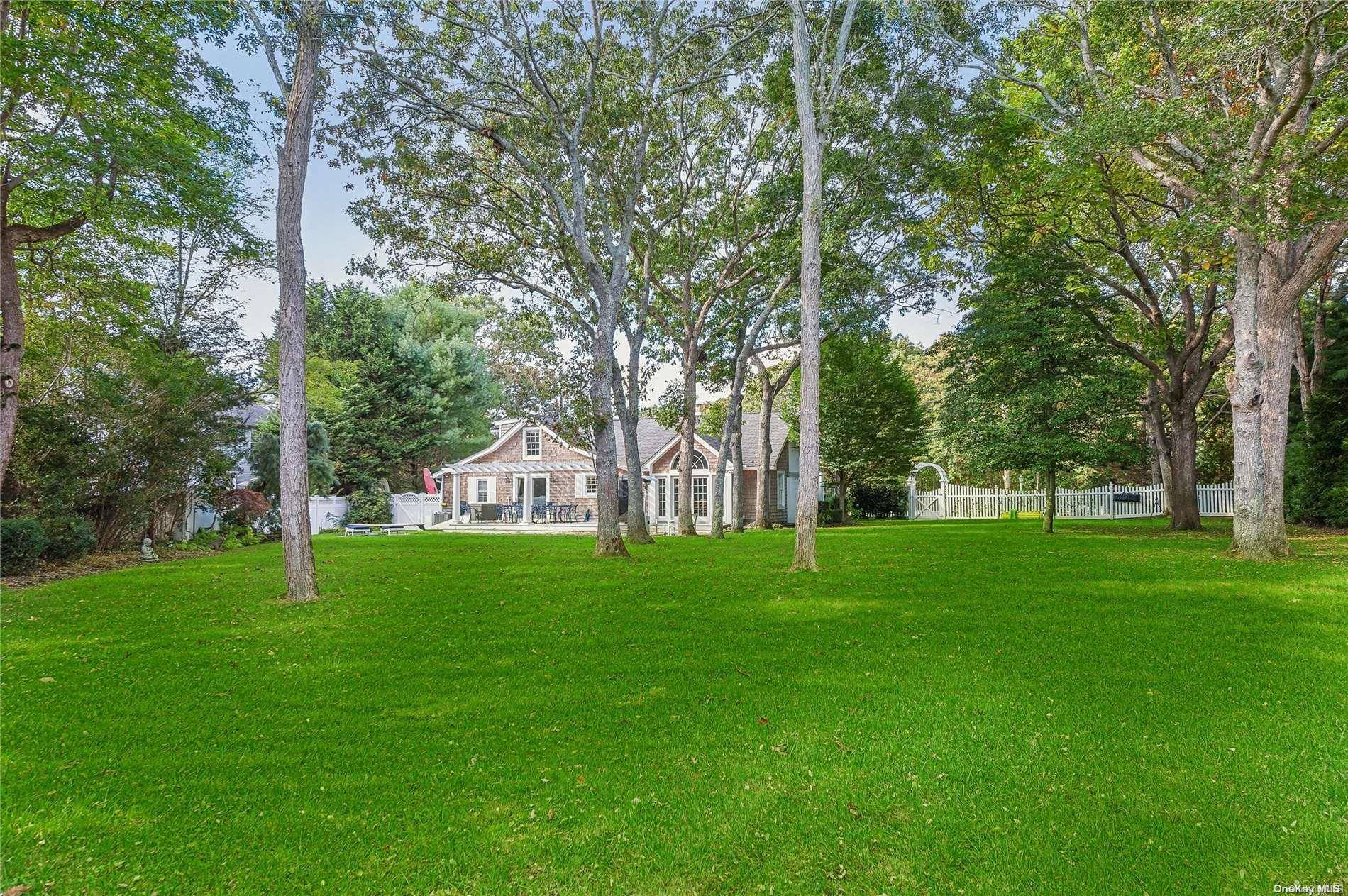 Westhampton Beach, NY 11978,477 Montauk Highway