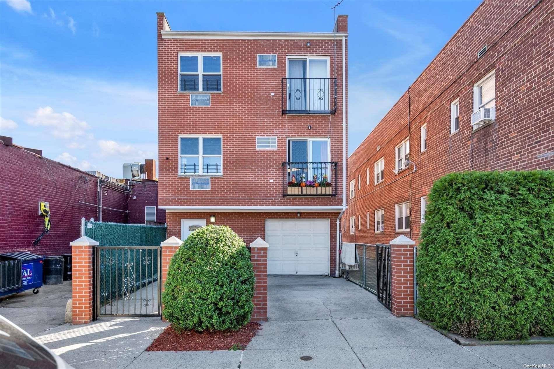 Middle Village, NY 11379,84-52 Fleet CT