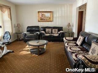 Floral Park, NY 11004,79-05 259th ST