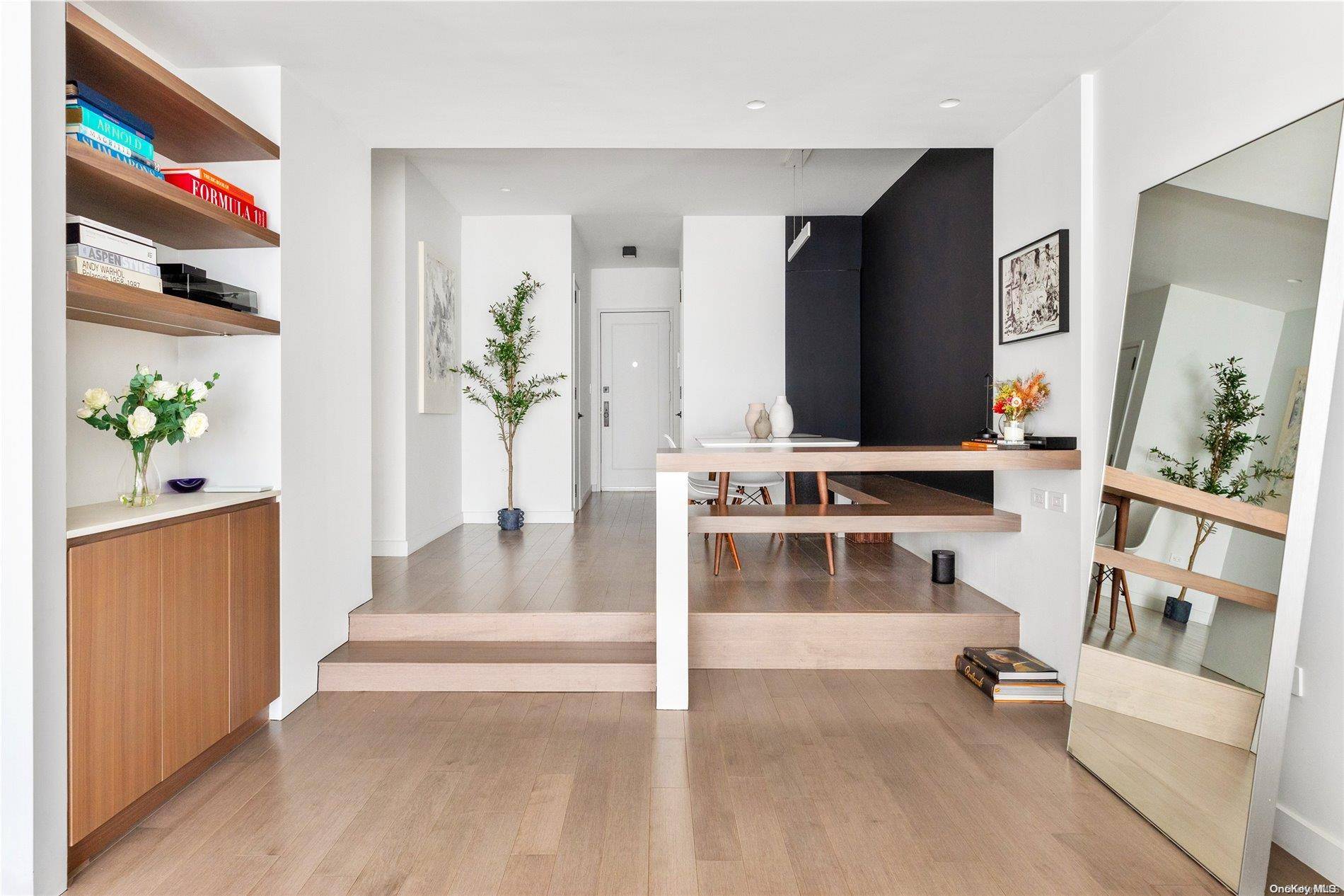 New York (manhattan), NY 10011,165 W 20th ST #3E