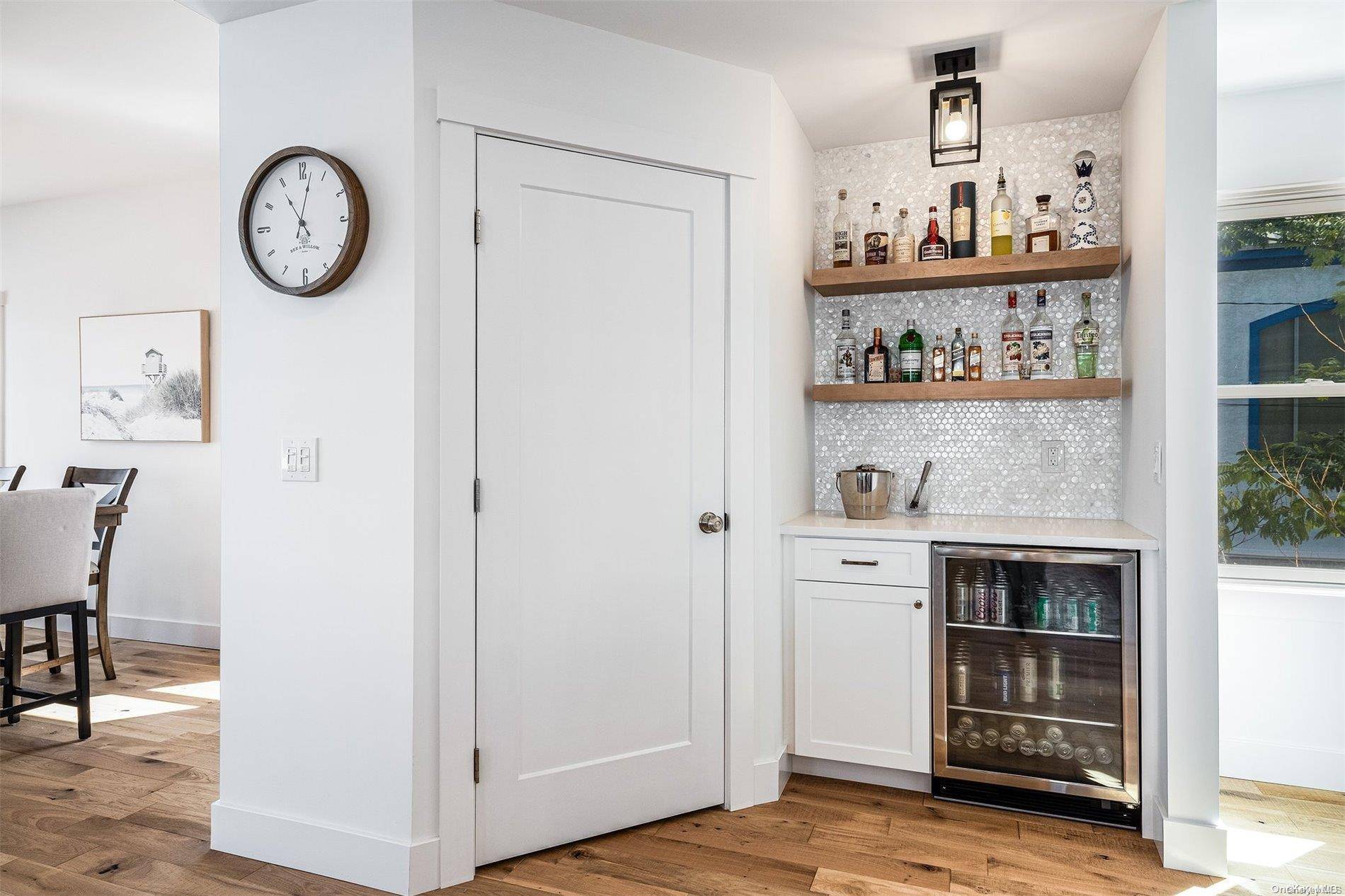 Long Beach, NY 11561,891 W Park AVE