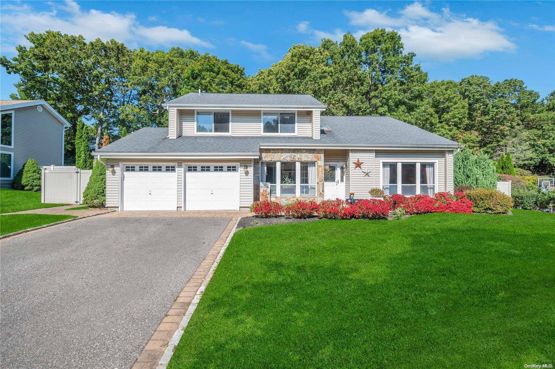 Commack, NY 11725,64 Timber Ridge DR