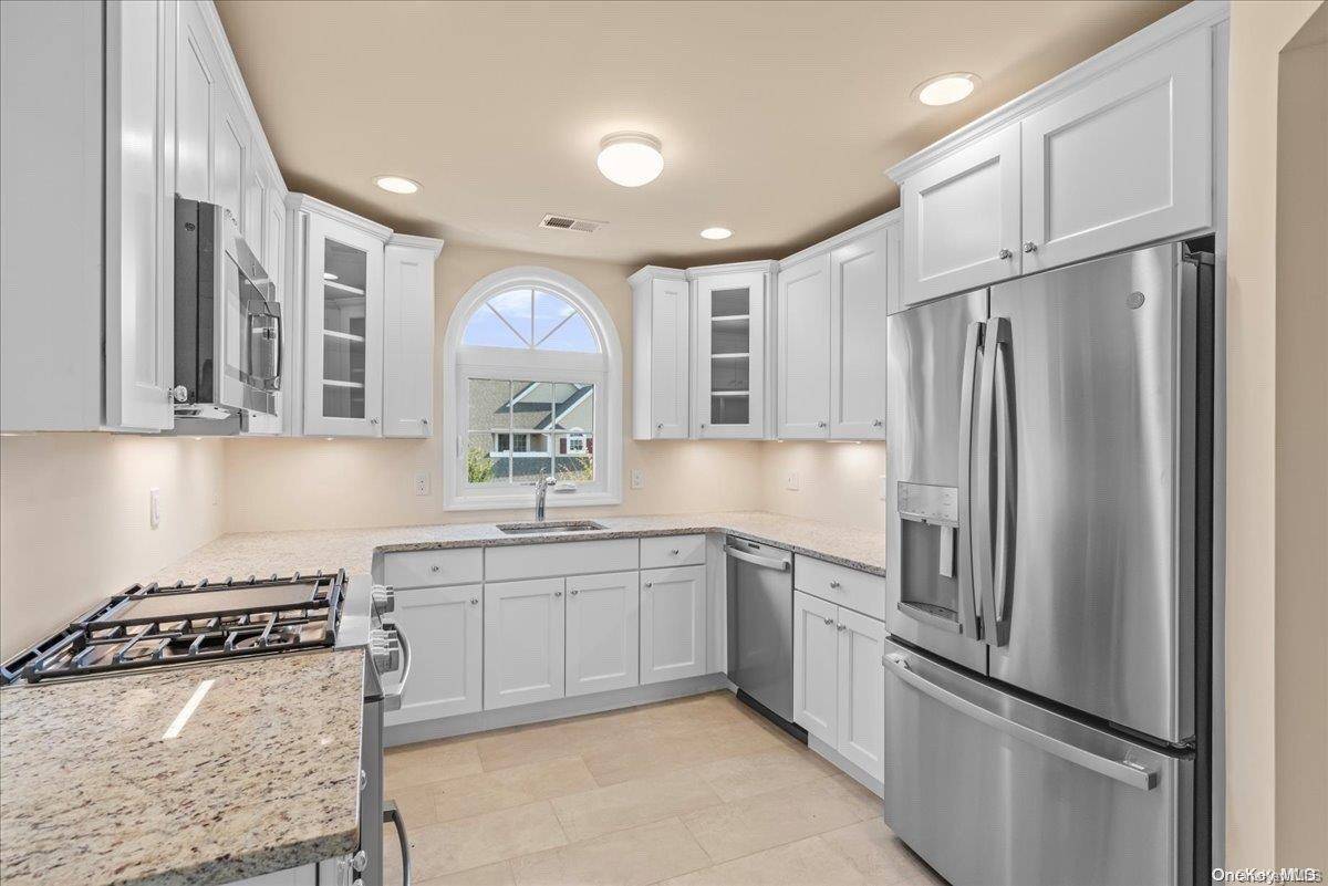 Dix Hills, NY 11746,35 Steven CIR #35