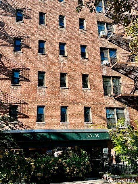 Kew Garden Hills, NY 11367,149-05 79th Avenue #225