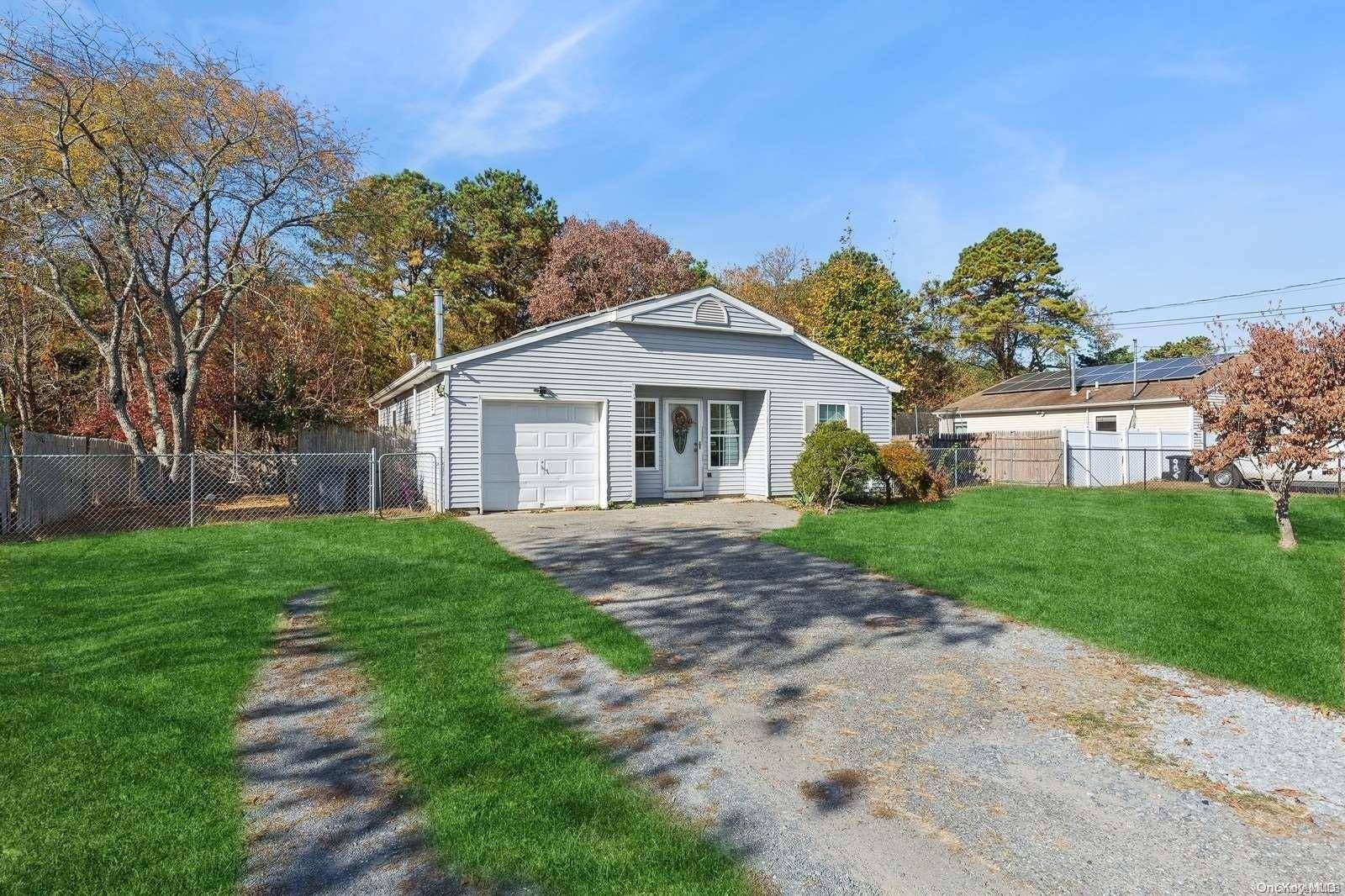 Bellport, NY 11713,950 Provost AVE