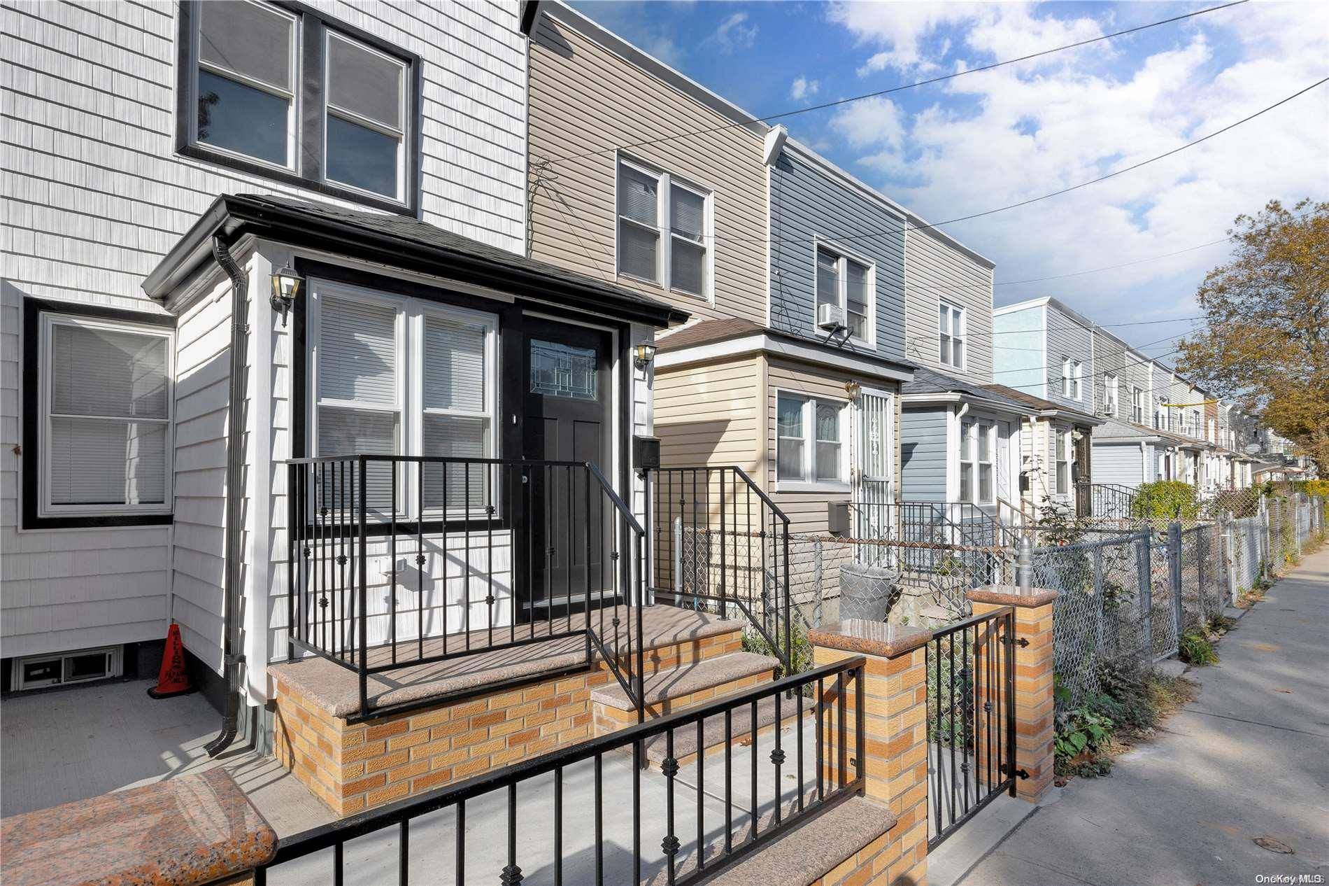 Jamaica, NY 11434,152-25 118th AVE