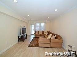 Long Beach, NY 11561,55 Monroe BLVD #3L