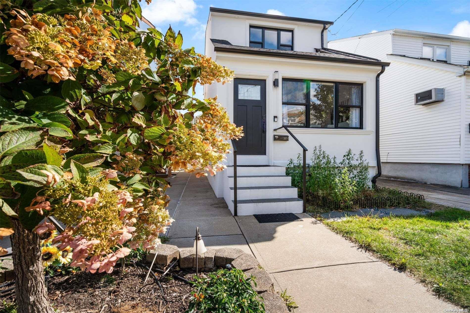 Whitestone, NY 11357,17-03 Murray ST