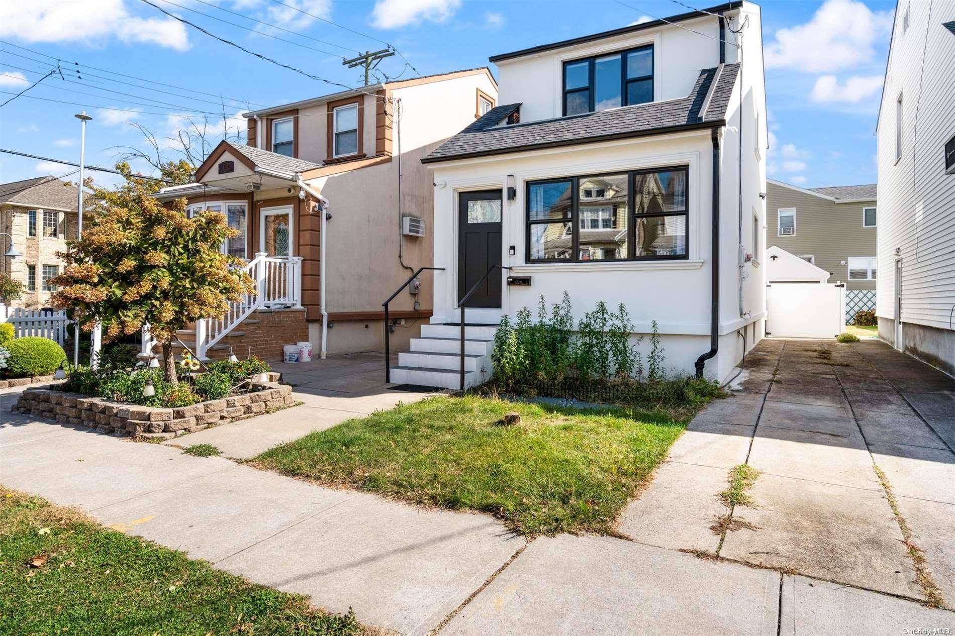 Whitestone, NY 11357,17-03 Murray ST