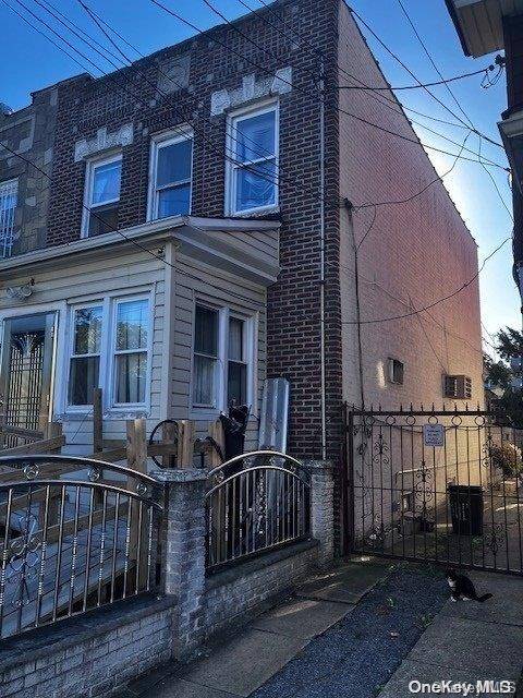 Richmond Hill, NY 11418,91-54 117th St