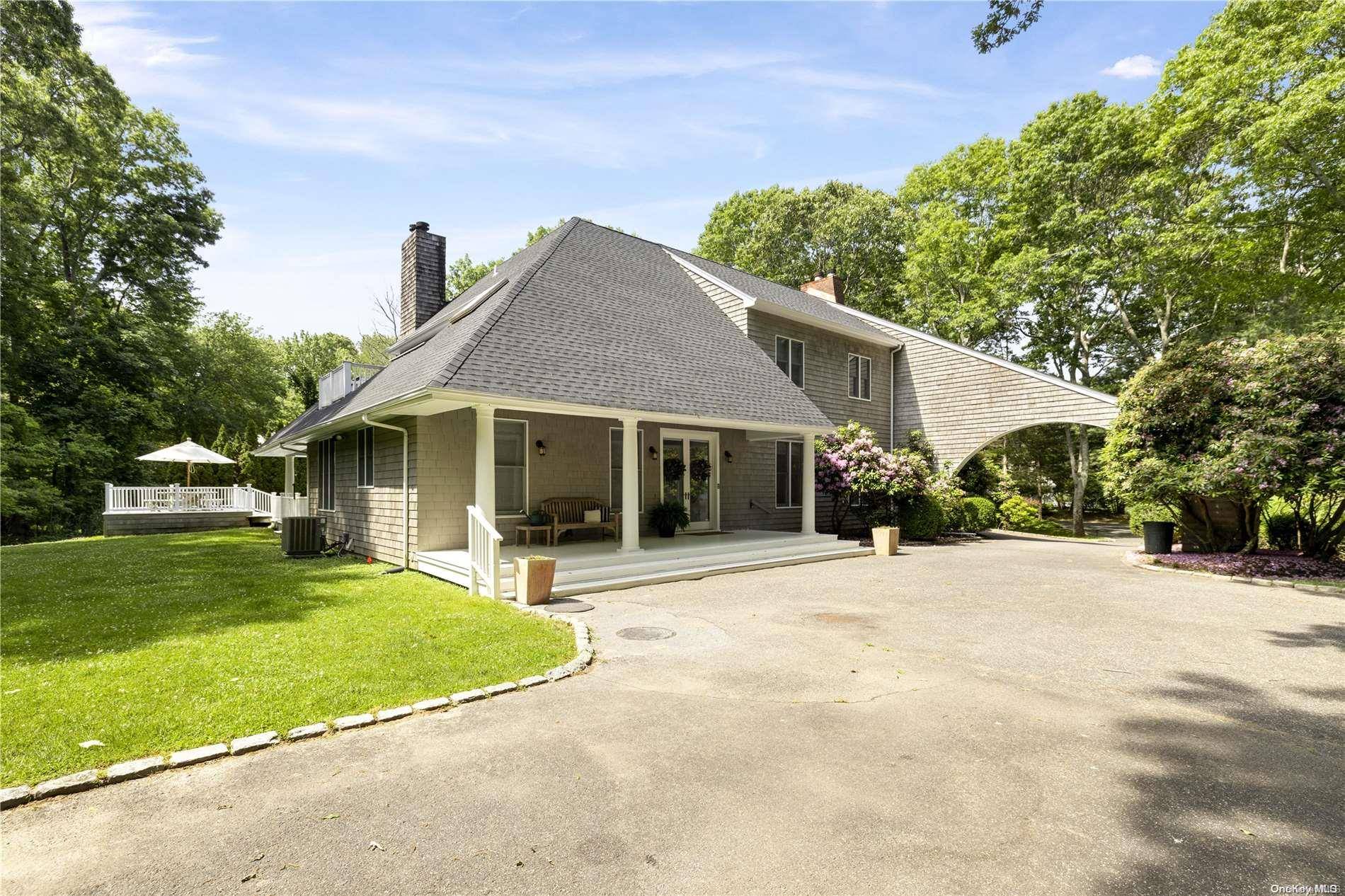 Sag Harbor, NY 11963,25 Deerwood PATH