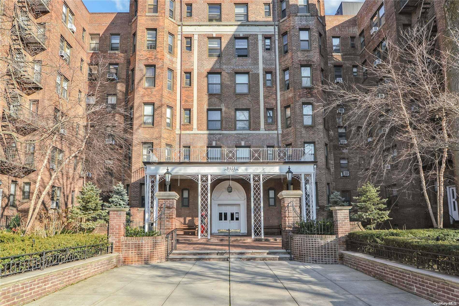 Kew Gardens, NY 11415,84-51 Beverly Road #2N