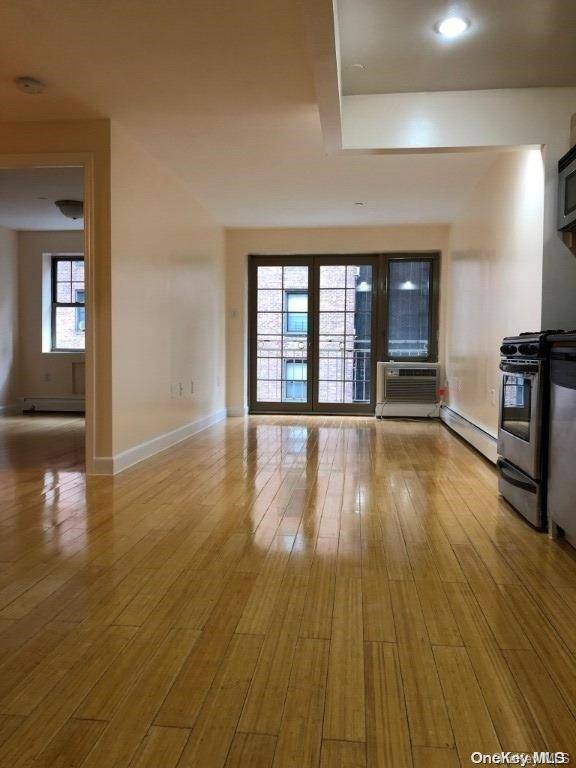 Richmond Hill, NY 11418,83-75 117th ST #3B