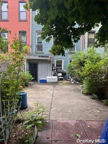 Bed-stuy, NY 11233,599 Macon ST