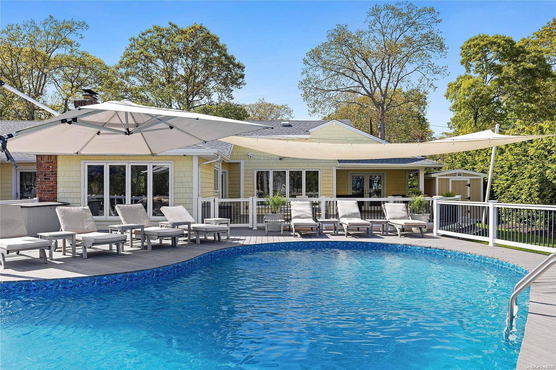 Hampton Bays, NY 11946,8 Mill Pond RD