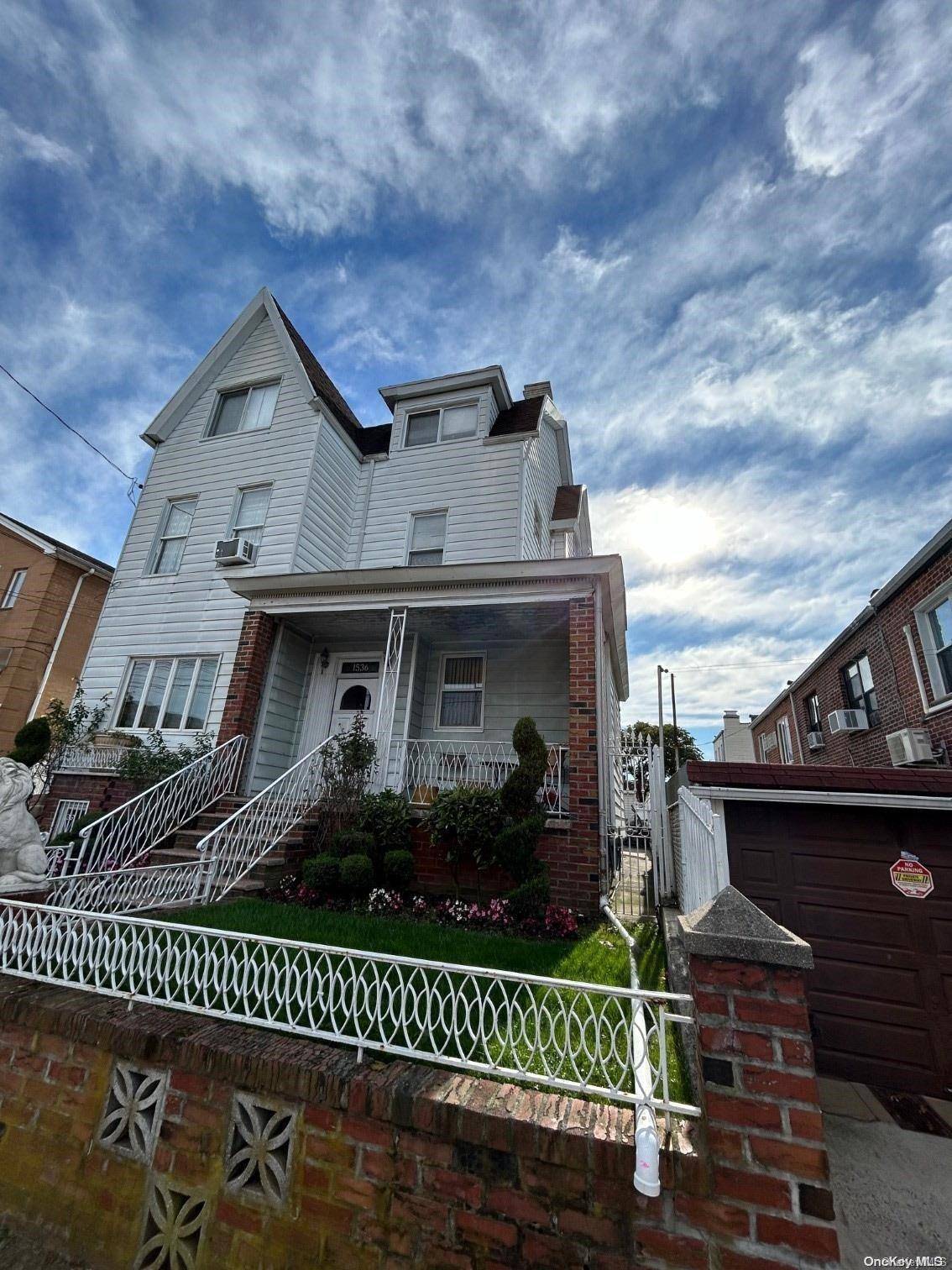 Dyker Heights, NY 11228,1536 Bath AVE