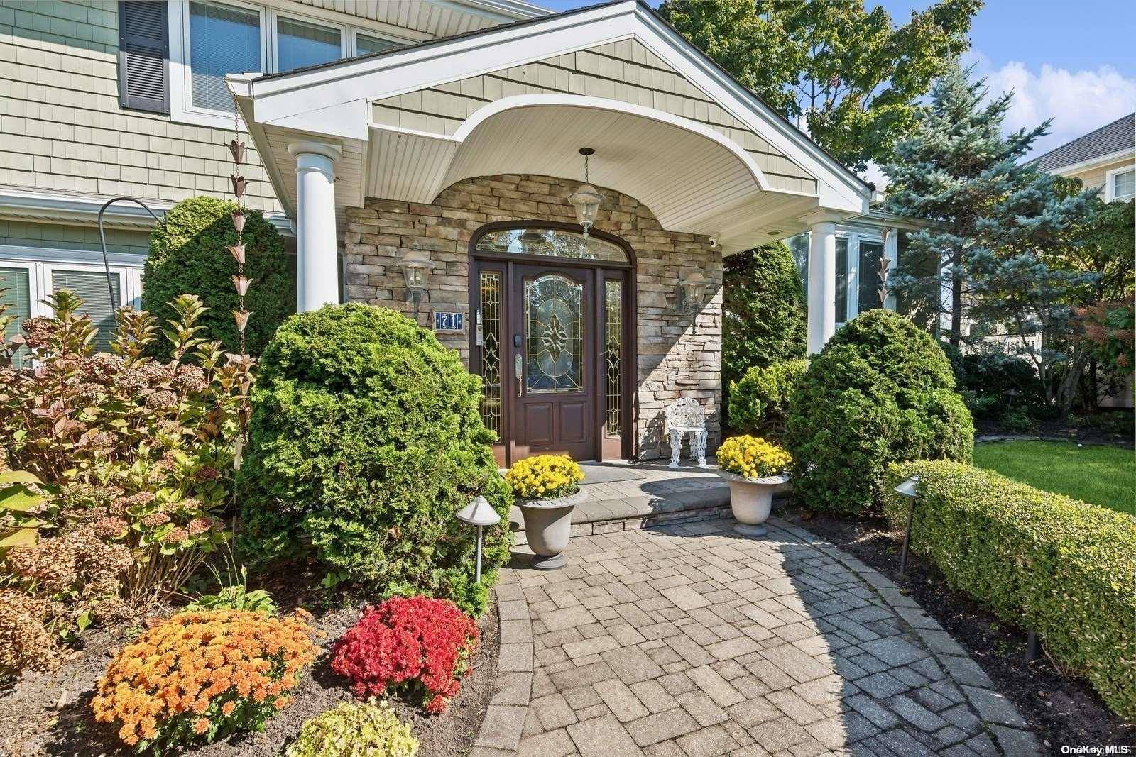 Massapequa Park, NY 11762,71 Overlea ST