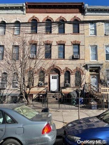 Brooklyn, NY 11237,109 Saint Nicholas AVE