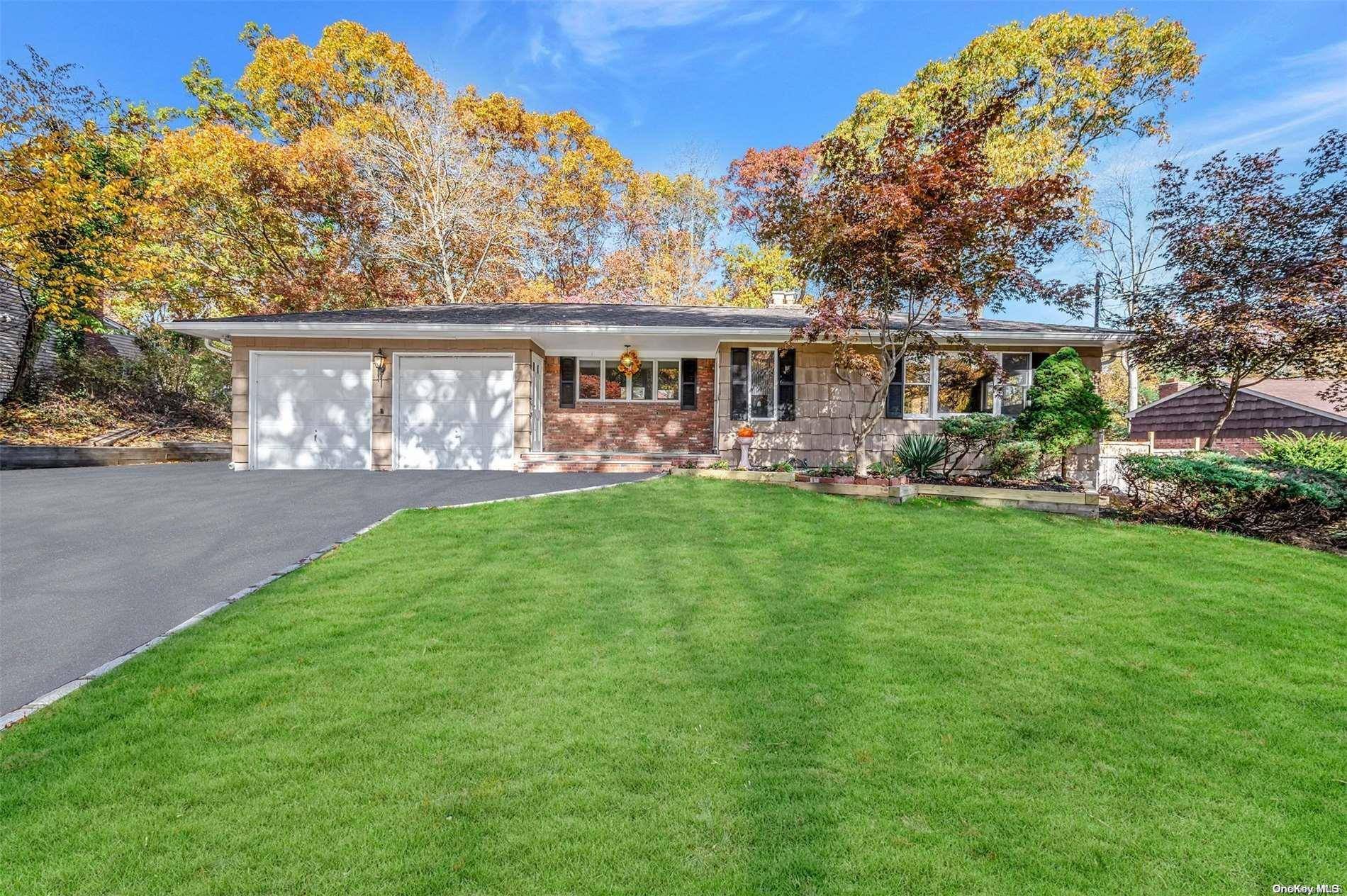 Dix Hills, NY 11746,23 Princeton DR