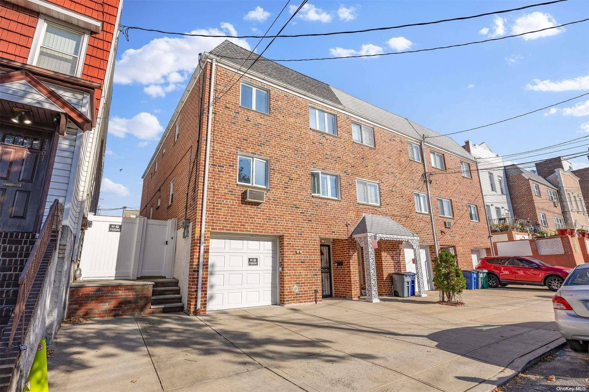 Middle Village, NY 11379,75-11 67th DR