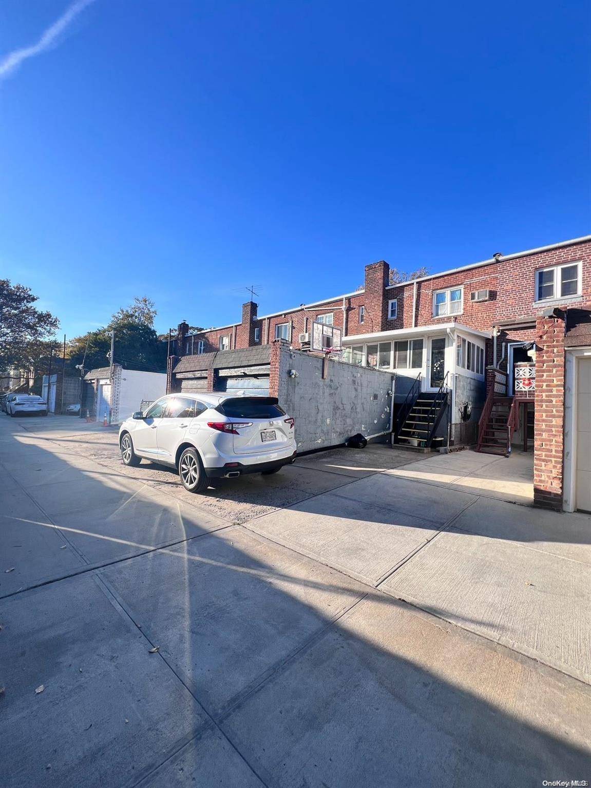 Brooklyn, NY 11235,3708 Shore Pkwy