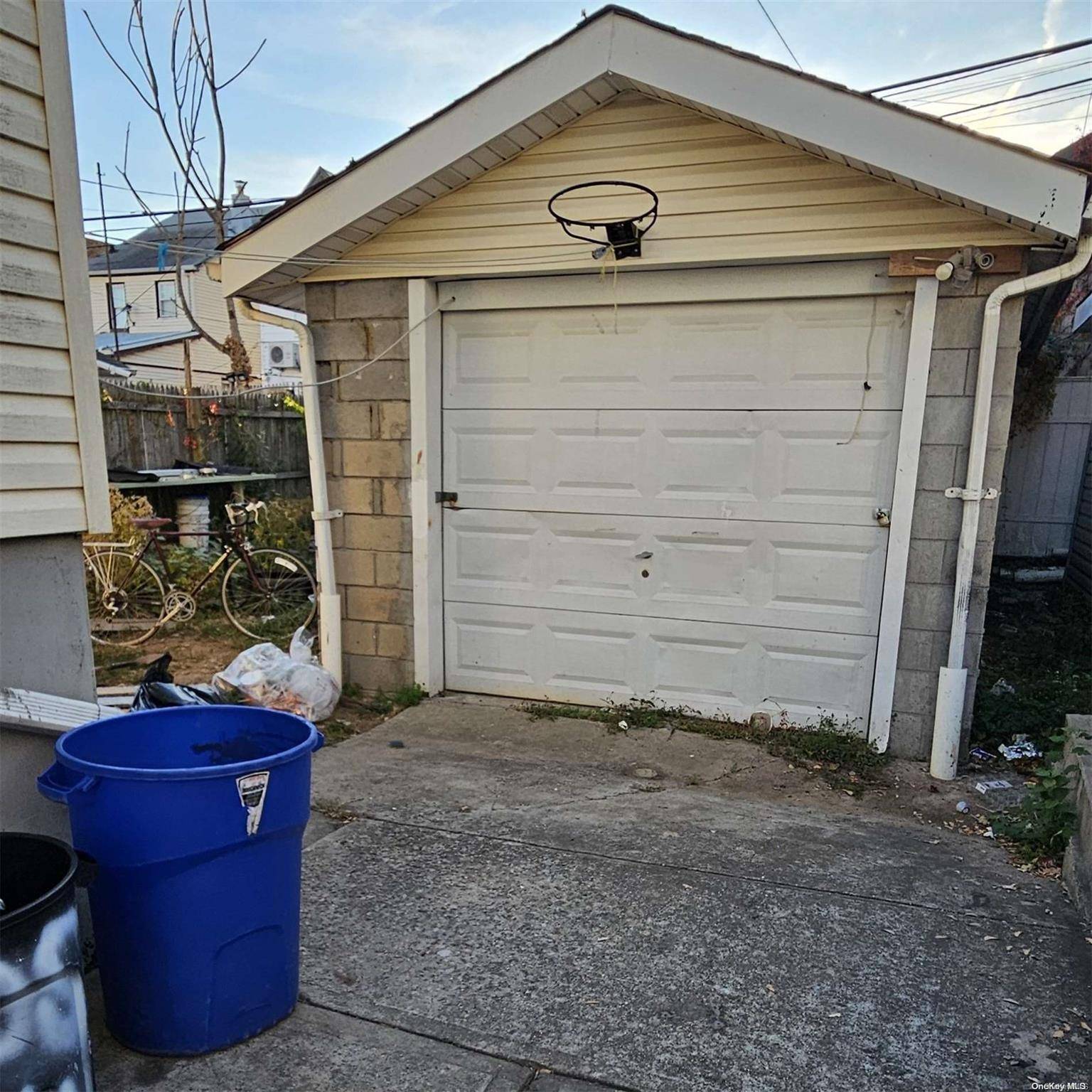Richmond Hill S., NY 11419,105-54 131st ST