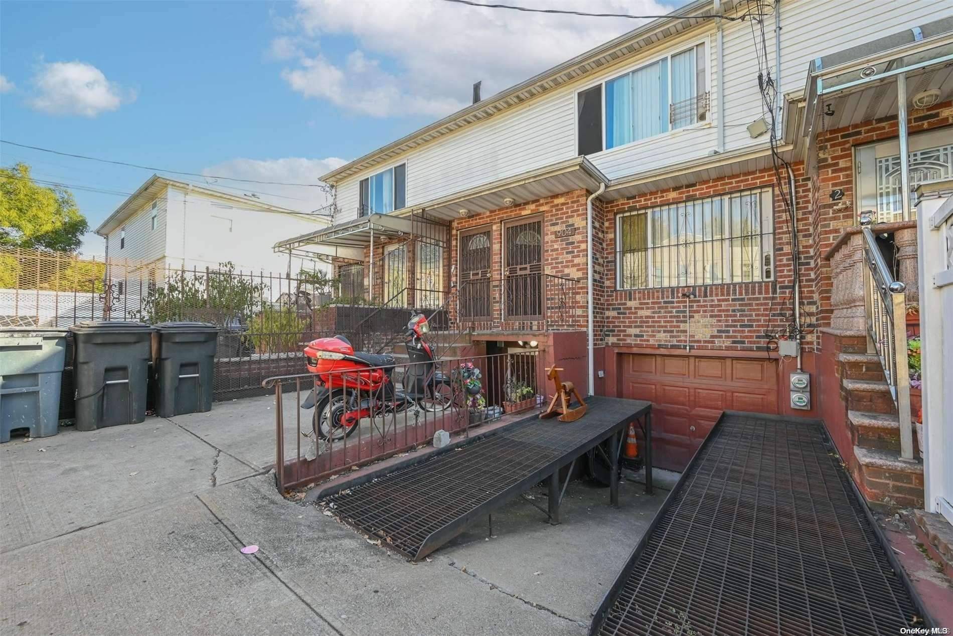 Brooklyn, NY 11208,904 Belmont AVE