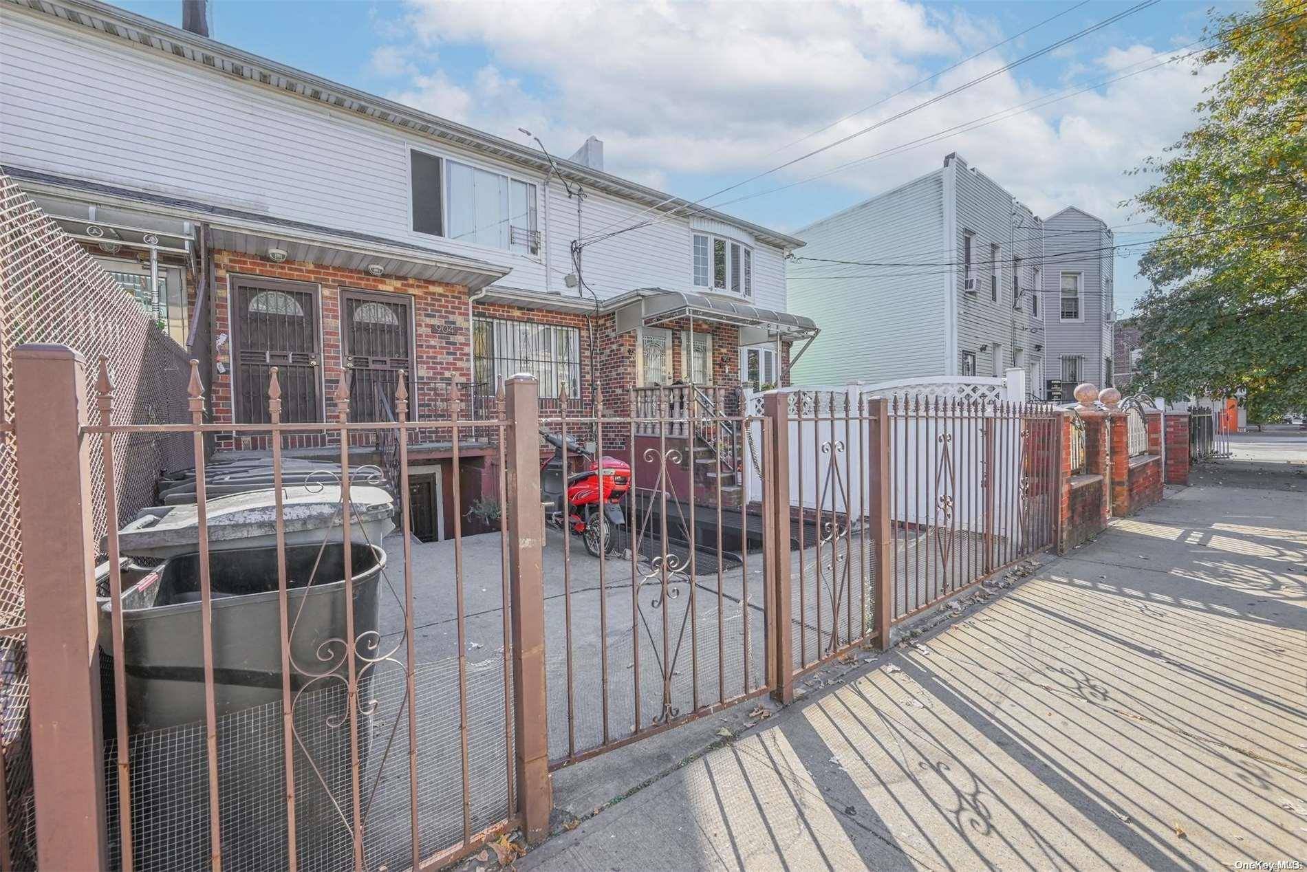 Brooklyn, NY 11208,904 Belmont AVE