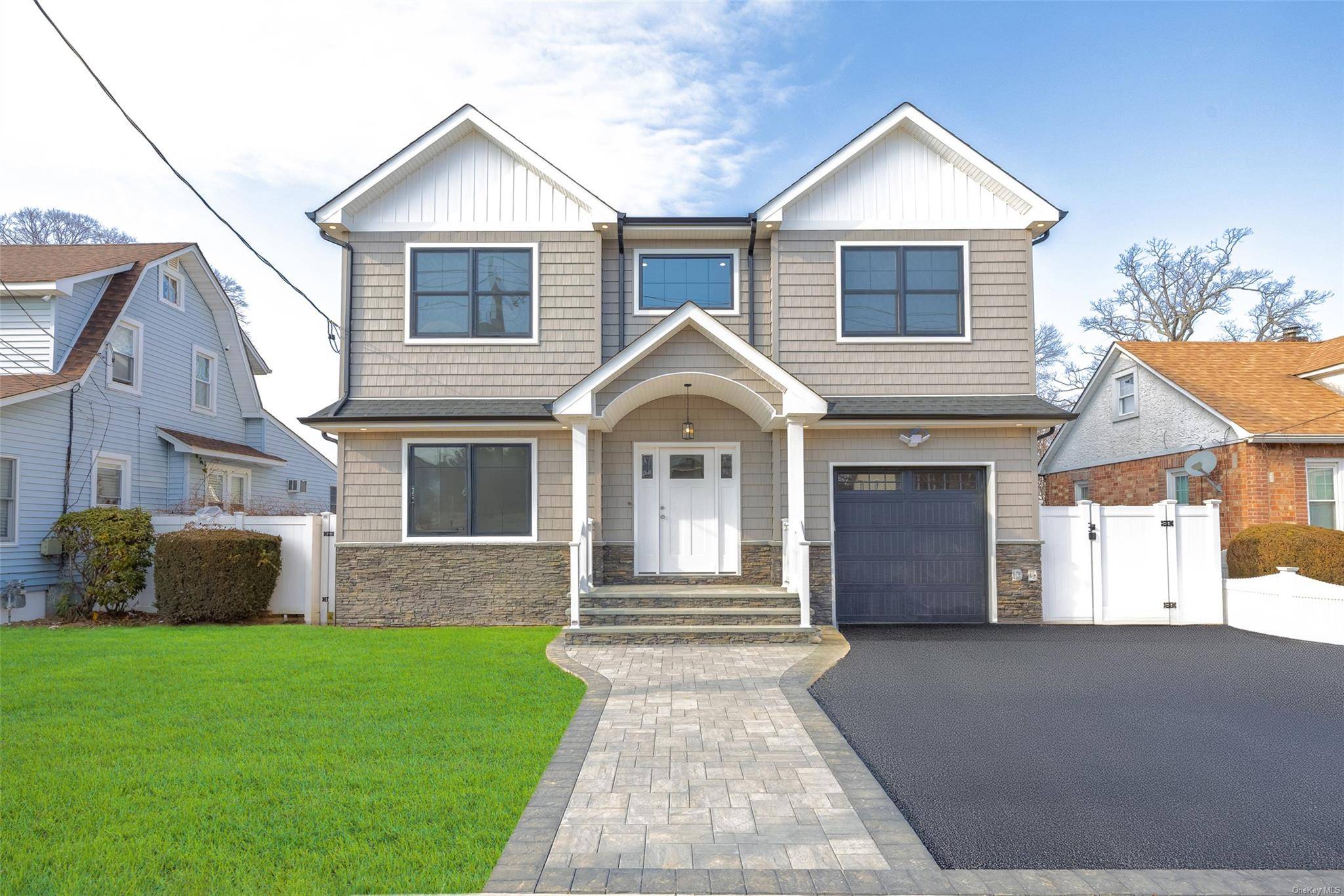 Bellmore, NY 11710,14 Marlboro