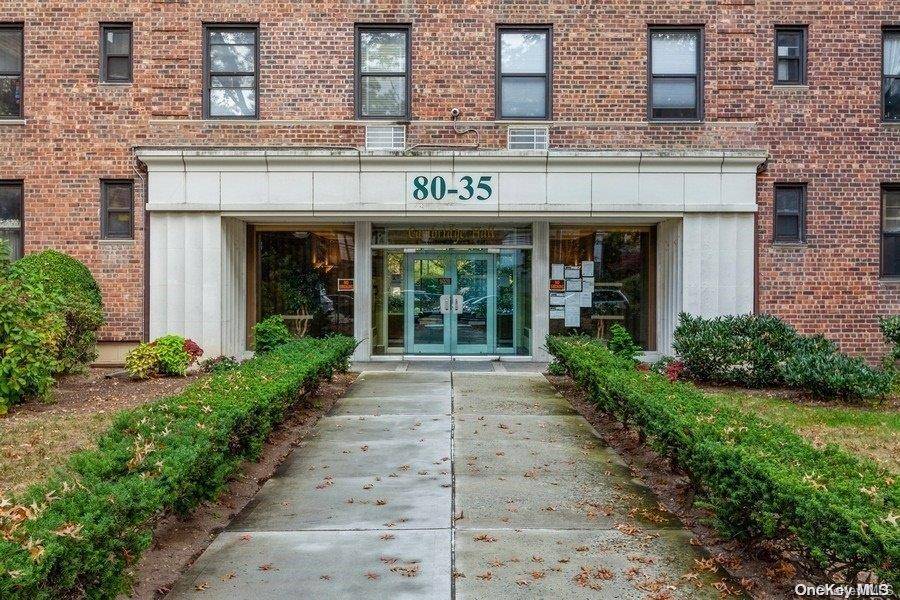 Queens Village, NY 11427,8035 Springfield Blvd #6E