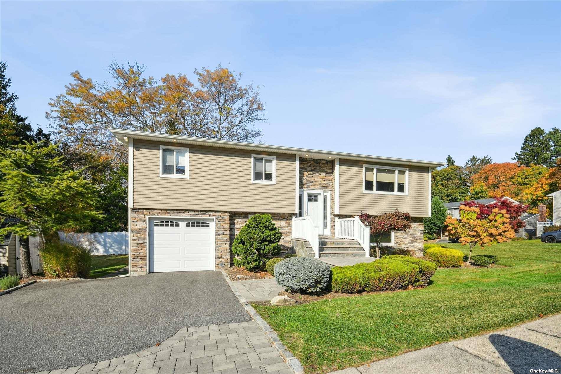 Syosset, NY 11791,57 Barry LN