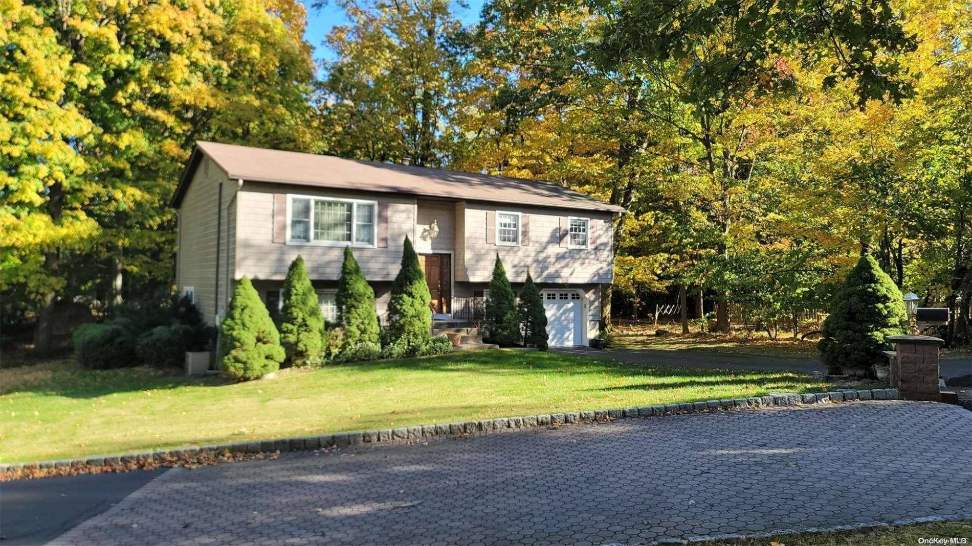 New City, NY 10956,16 Glenn LN