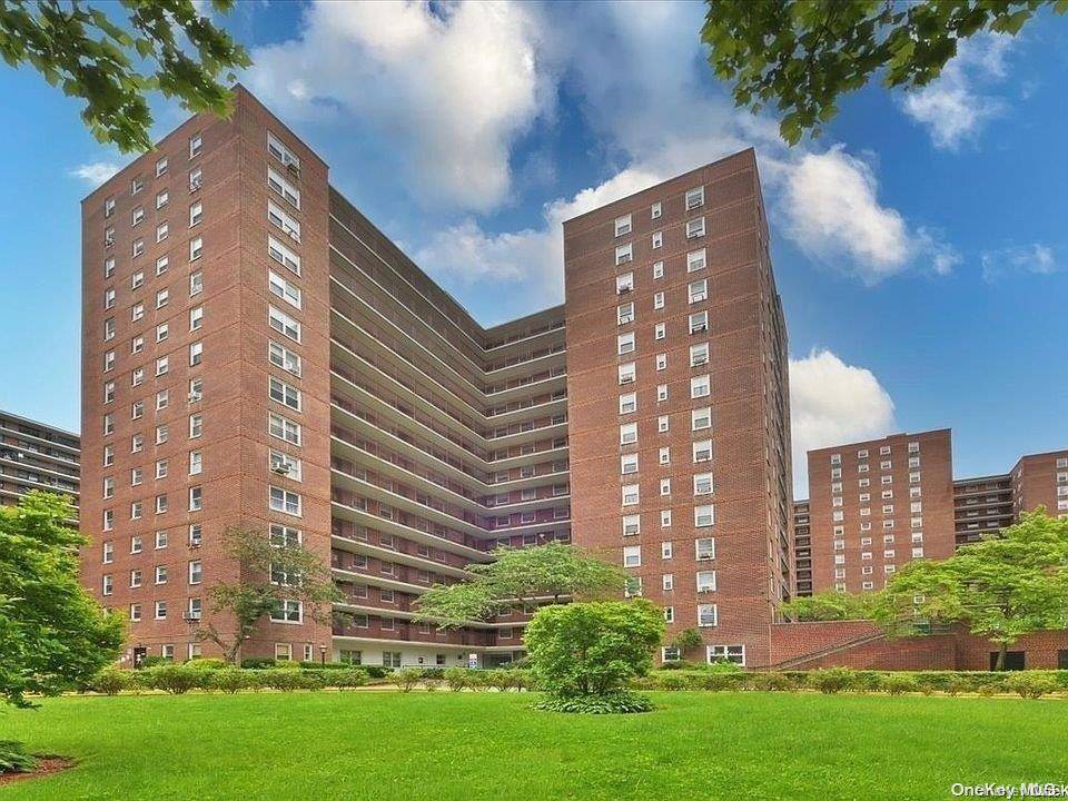 Rego Park, NY 11374,98-20 62 DR #6J