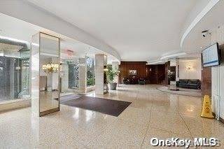Forest Hills, NY 11375,61-20 Grand Central Pkwy #B807