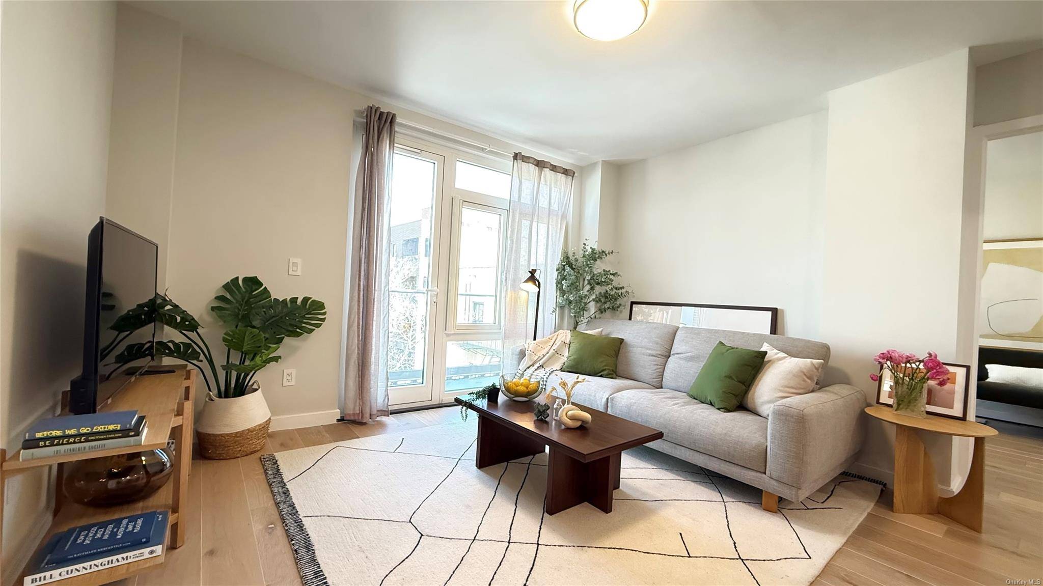 Long Island City, NY 11101,28-09 39th AVE #5A