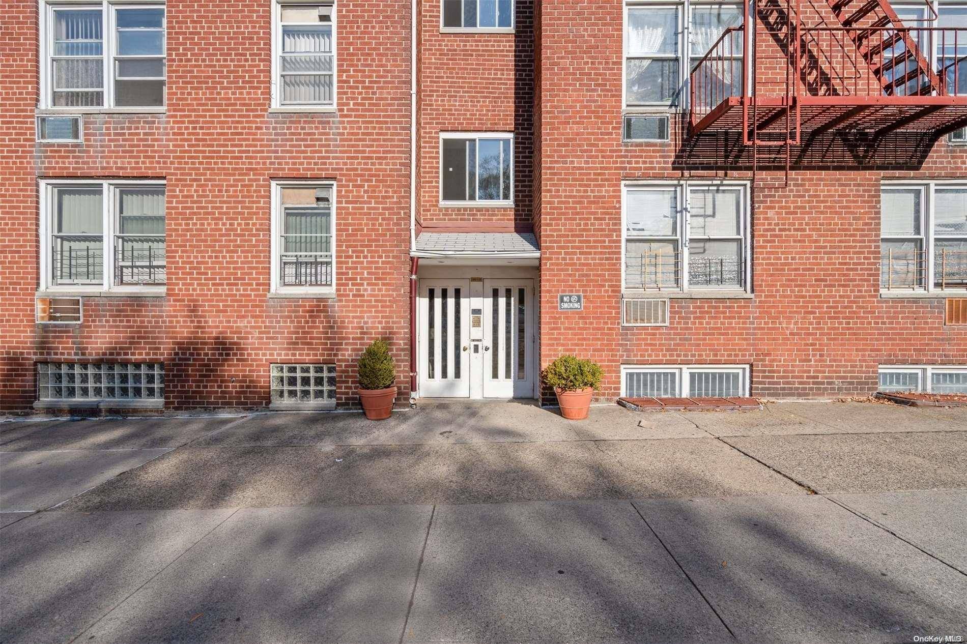 Flushing, NY 11355,134-17 Dahlia Ave #2A