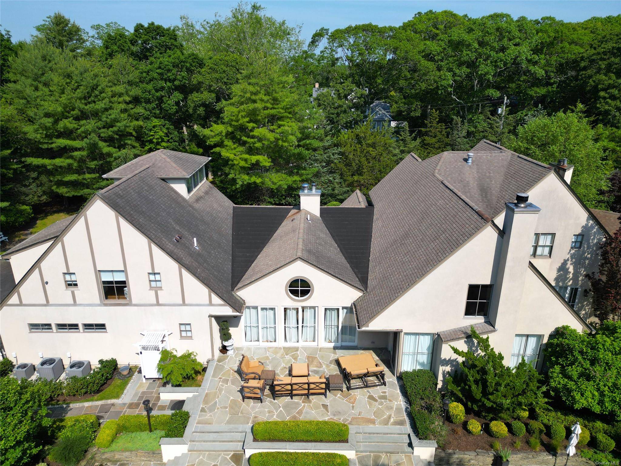 Remsenburg, NY 11960,10 Cedar LN