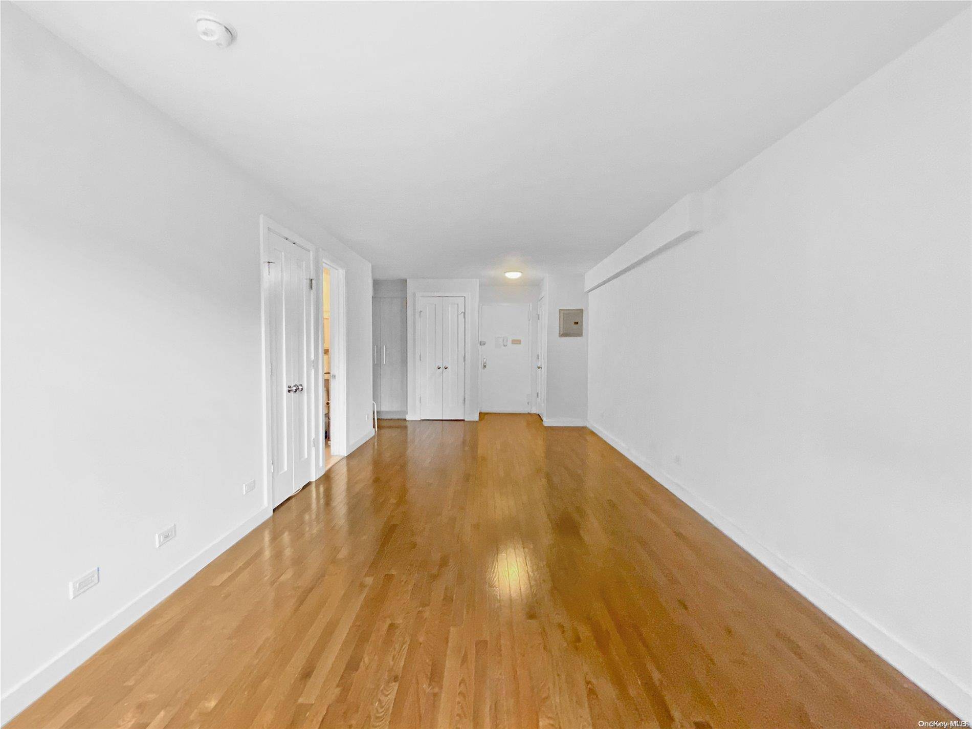 Elmhurst, NY 11373,8710 51st Avenue #Apt 2W