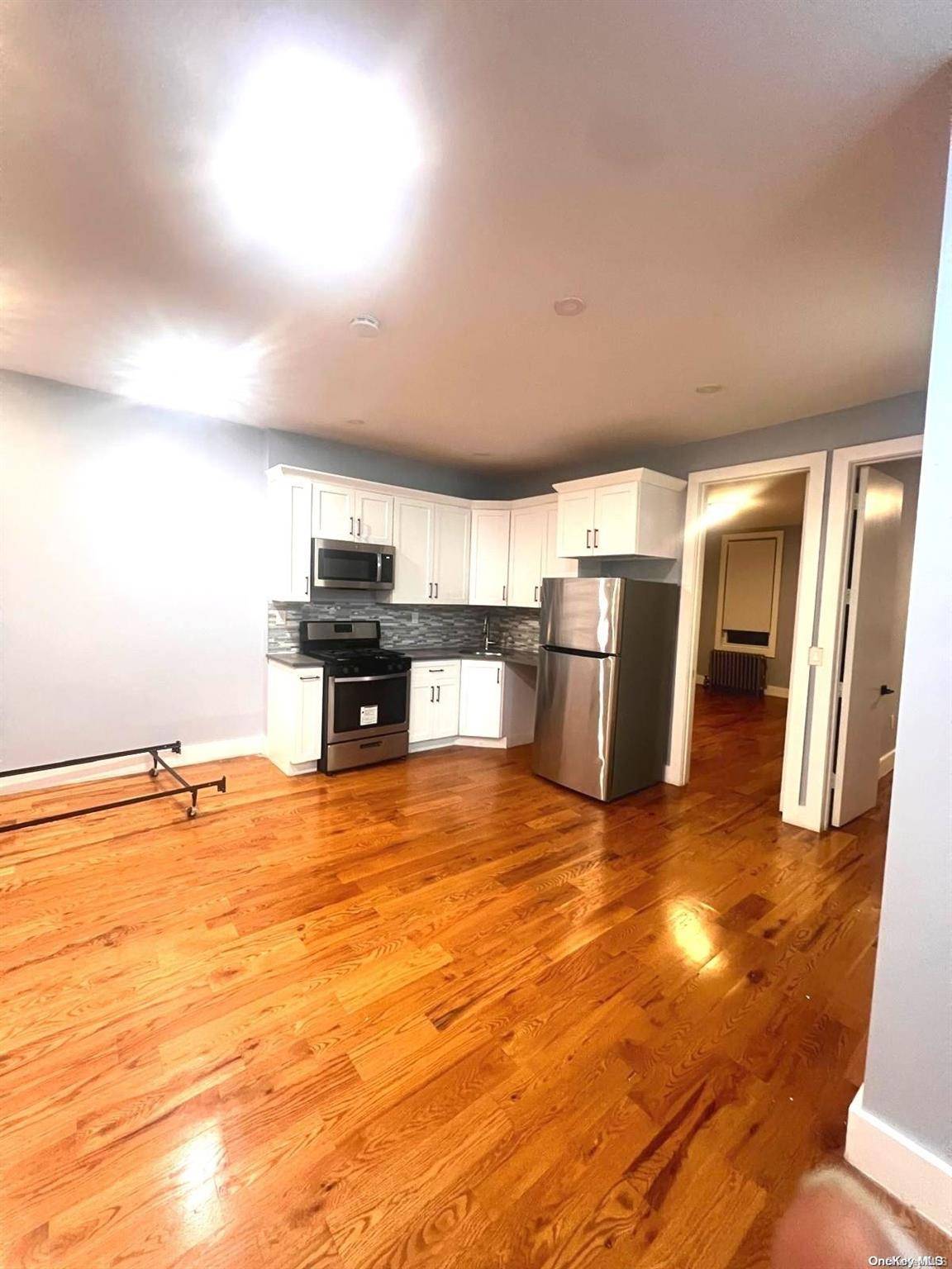 East New York, NY 11208,331 Milford ST