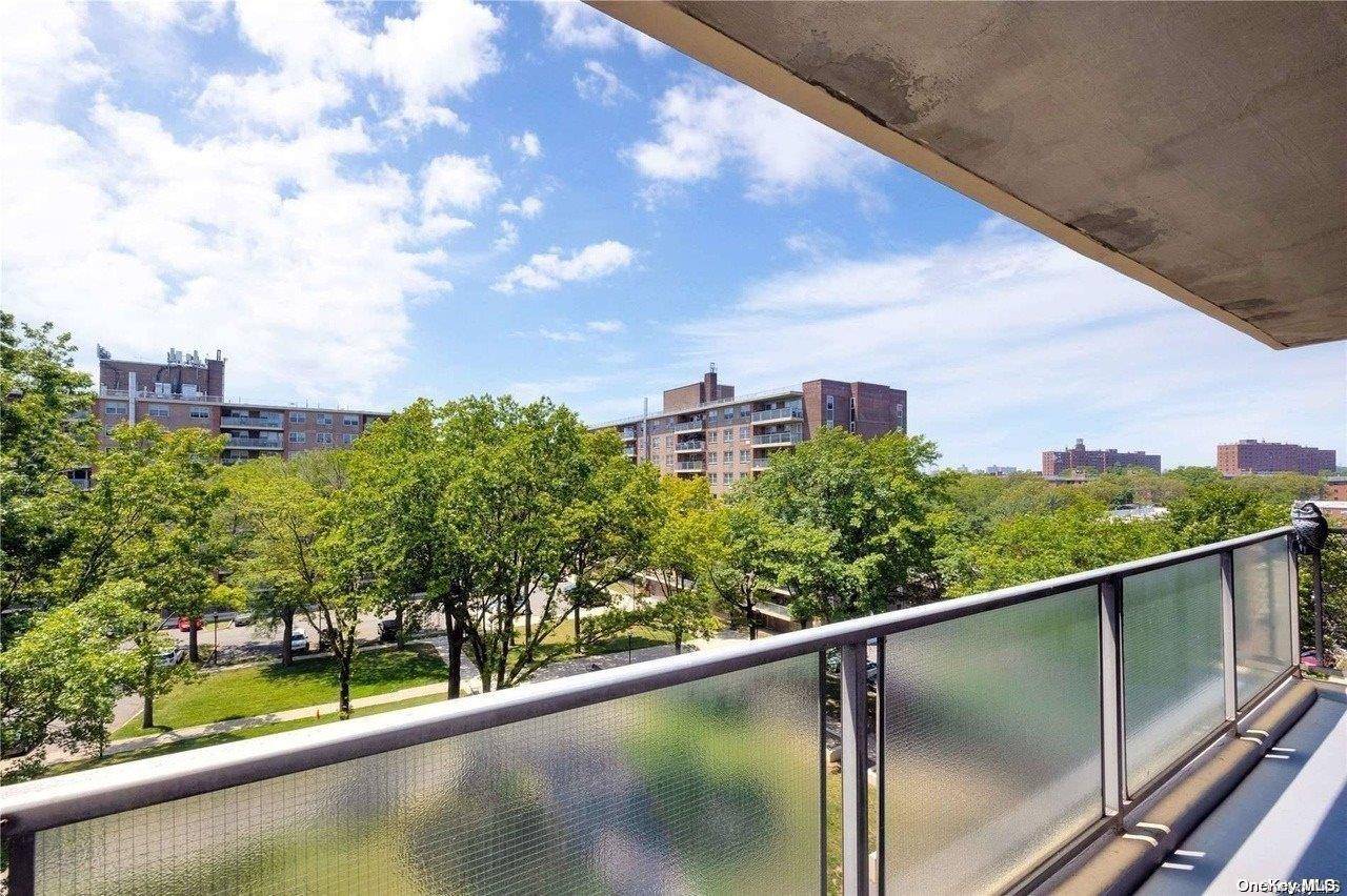 Brooklyn, NY 11207,400 Cozine AVE #6J