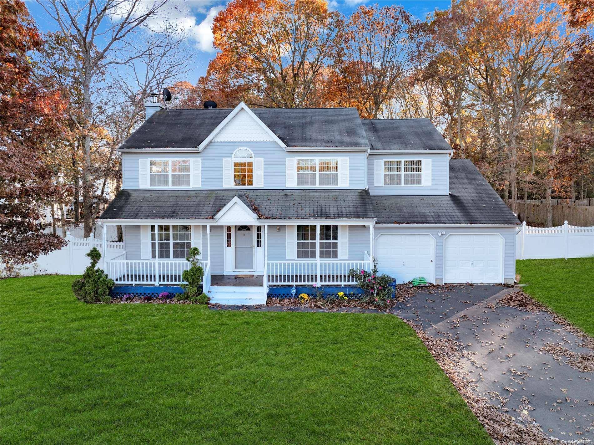 Coram, NY 11727,8 Harwood WAY