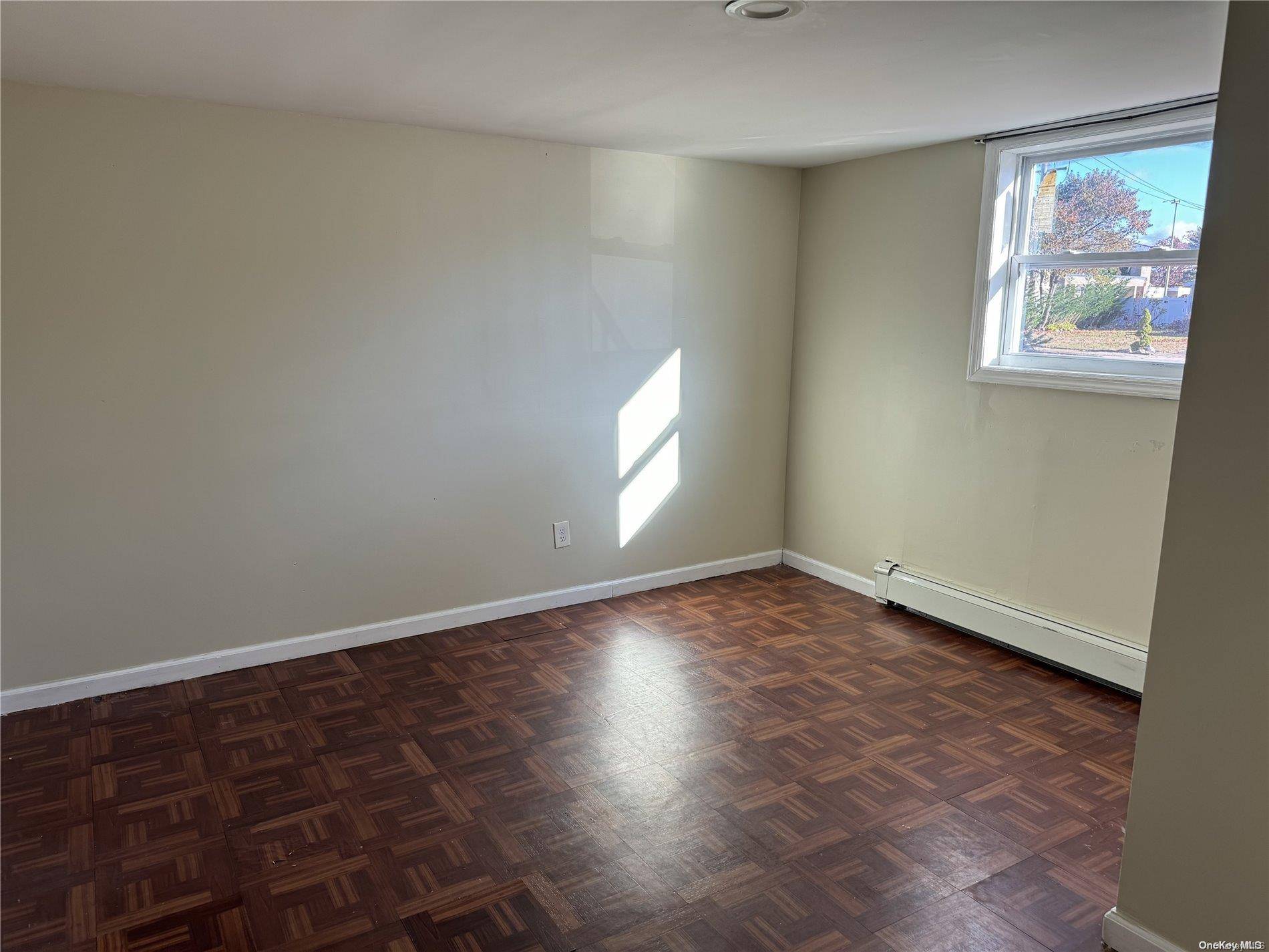 Islandia, NY 11749,288 Sycamore LN