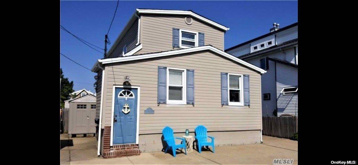 Lindenhurst, NY 11757,744 S 9th ST