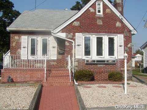 Wantagh, NY 11793,2358 Babylon ST