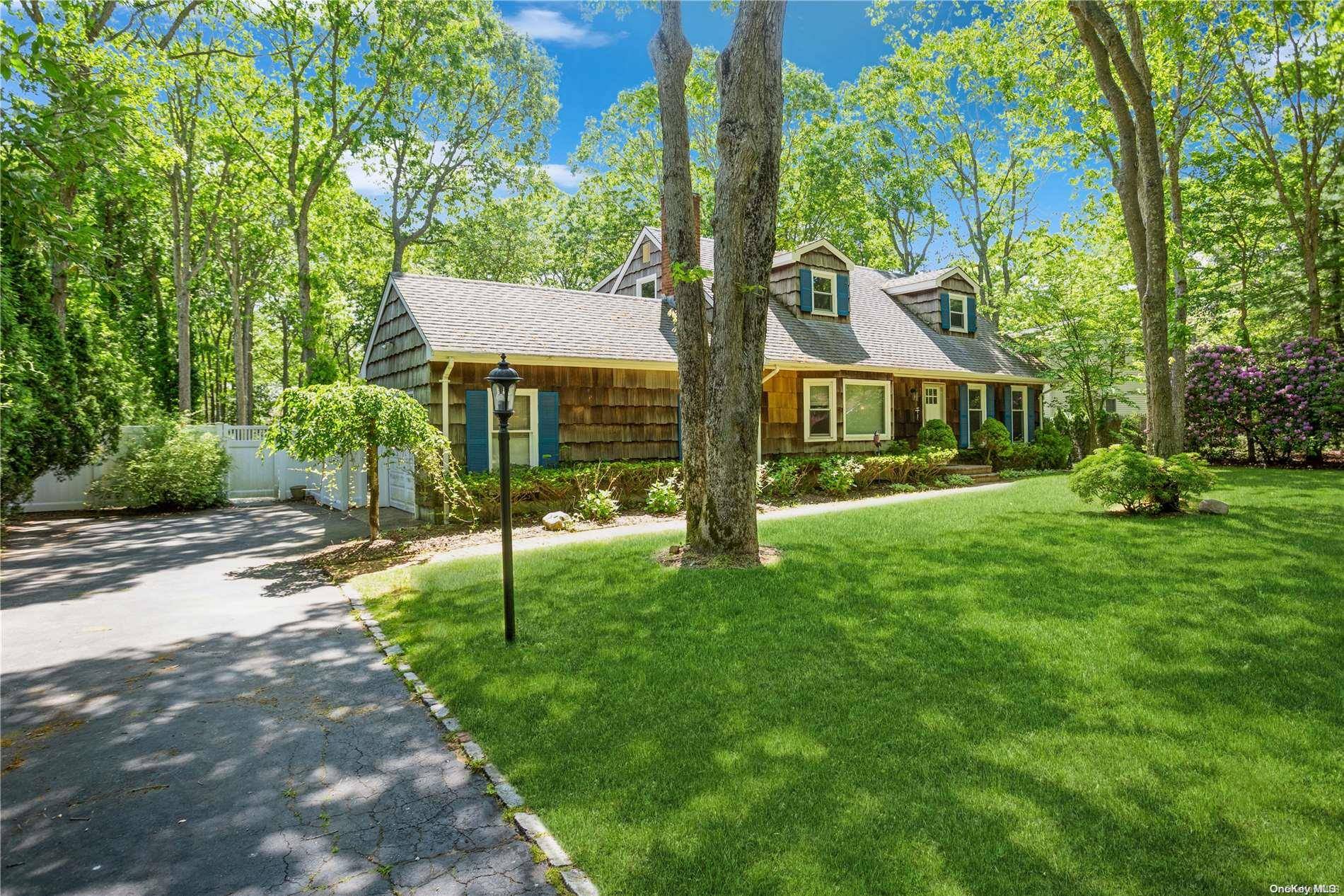 East Quogue, NY 11942,7 Washington DR