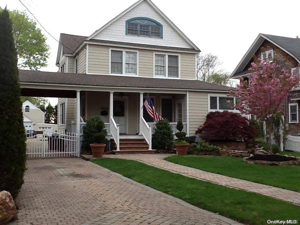 Bay Shore, NY 11706,57 Maple AVE