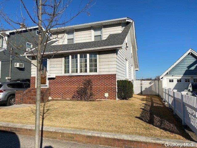 Howard Beach, NY 11414,160-27 99th ST