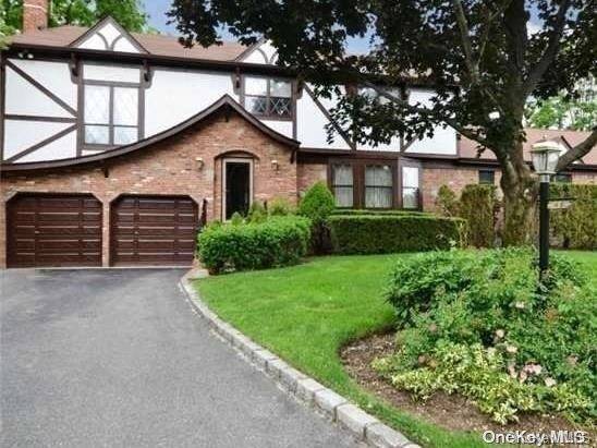 Syosset, NY 11791,45 Pelican CT