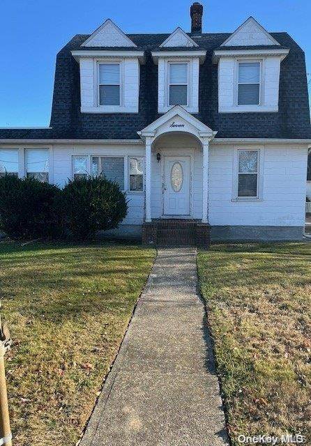 Lindenhurst, NY 11757,Address not disclosed